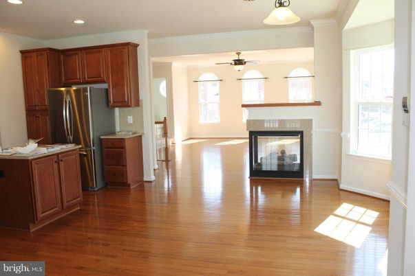 Fireplace, Interior, Kitchen, Pendant Lights, Recessed Lighting, Wood Texture Flooring