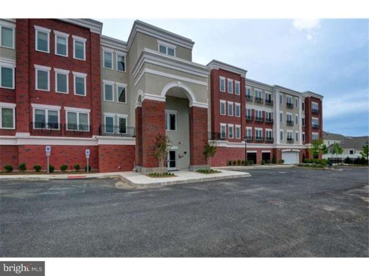 Exterior, Facade, Brick Facade, Rowhouse