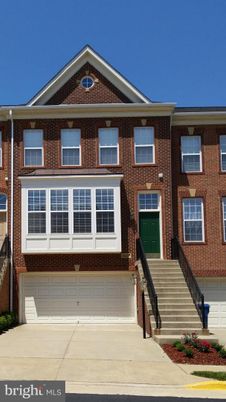 Attached, Exterior, Facade, Brick Facade, Rowhouse