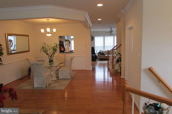 Chandelier, Dining room, Interior, Recessed Lighting, Wood Texture Flooring