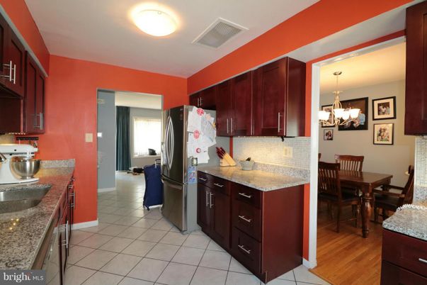 Chandelier, Dining room, Interior, Kitchen, Wood Texture Flooring