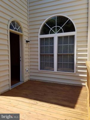 Exterior, Wood Texture Flooring