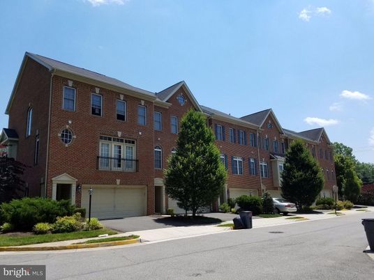 Attached, Exterior, Facade, Brick Facade, Rowhouse