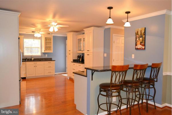 Interior, Kitchen, Pendant Lights, Wood Texture Flooring