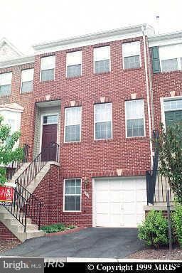 Attached, Exterior, Facade, Brick Facade, Rowhouse
