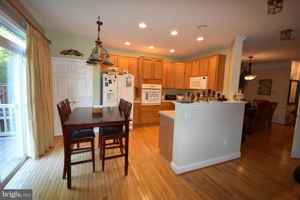 Dining room, Interior, Kitchen, Pendant Lights, Recessed Lighting, Wood Texture Flooring