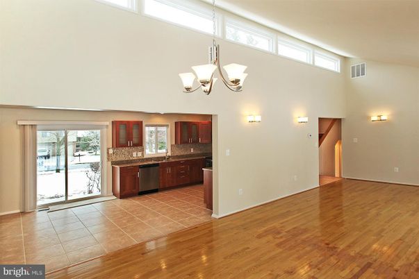 Chandelier, Interior, Kitchen, Wood Texture Flooring