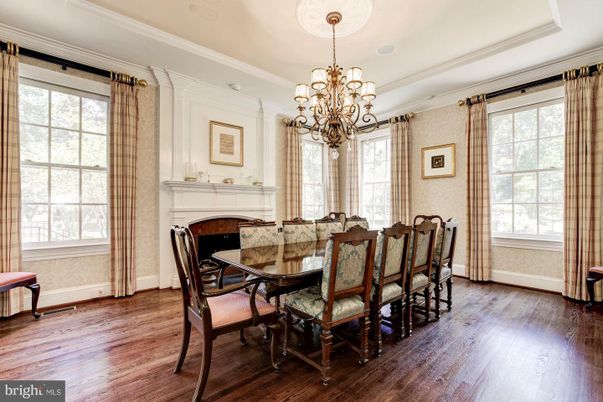 Chandelier, Dining room, Fireplace, Interior, Wood Texture Flooring