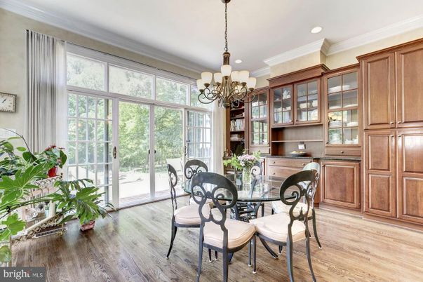 Chandelier, Dining room, Interior, Recessed Lighting, Wood Texture Flooring