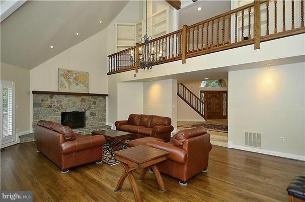 Fireplace, Interior, Living room, Pendant Lights, Recessed Lighting, Wood Texture Flooring