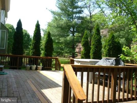 Exterior, Wood Texture Flooring