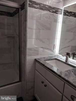 Bathroom, Interior, Marble Walls