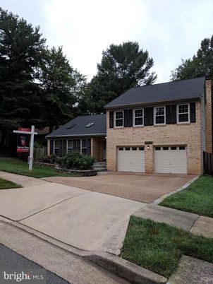 Attached, Exterior, Facade, Brick Facade, Georgian