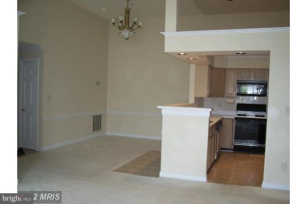 Chandelier, Interior, Kitchen, Recessed Lighting, Stainless Steel Appliances