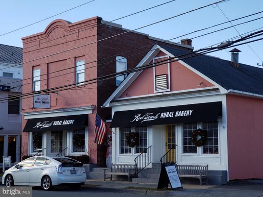 Exterior, Facade, None