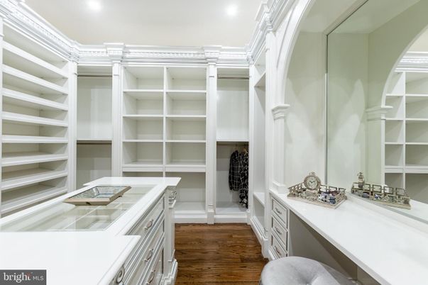 Interior, Recessed Lighting, Walk-in Closets, Wood Texture Flooring