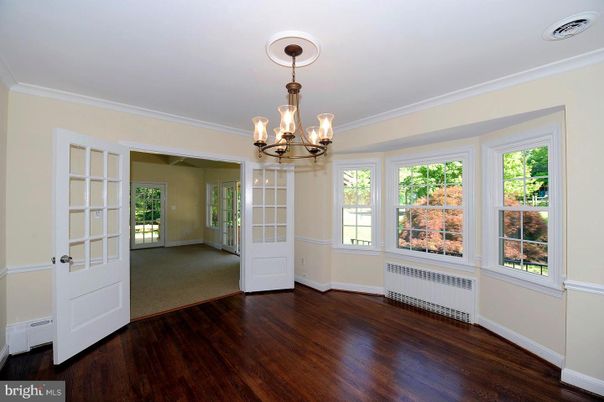 Chandelier, Empty room, Interior, Wood Texture Flooring