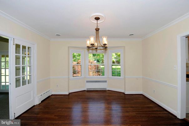 Chandelier, Empty room, Interior, Wood Texture Flooring