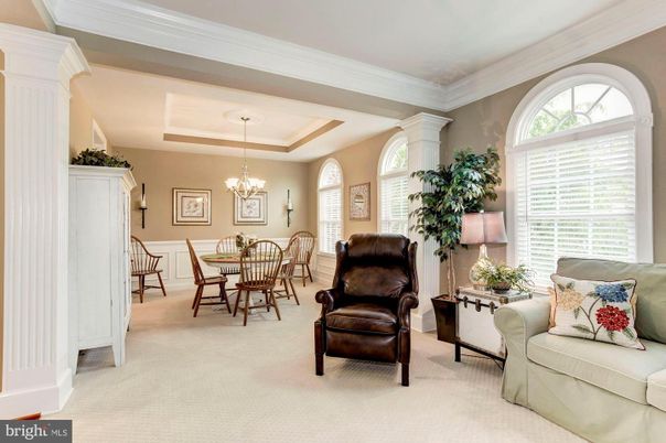 Chandelier, Dining room, Interior, Living room