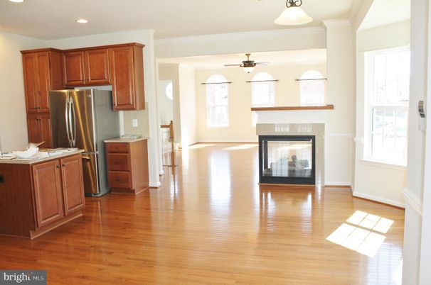 Fireplace, Interior, Kitchen, Pendant Lights, Recessed Lighting, Wood Texture Flooring