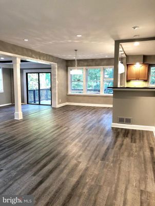 Empty room, Interior, Pendant Lights, Recessed Lighting, Wood Texture Flooring
