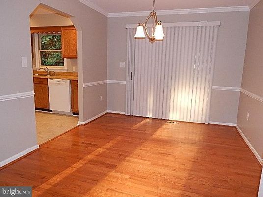 Interior, Kitchen, Pendant Lights, Wood Texture Flooring