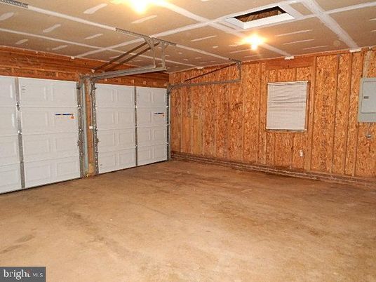 Garage, Interior, Wooden Walls