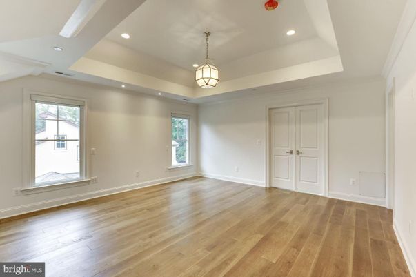 Empty room, Interior, Pendant Lights, Recessed Lighting, Wood Texture Flooring
