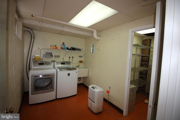 Interior, Washer