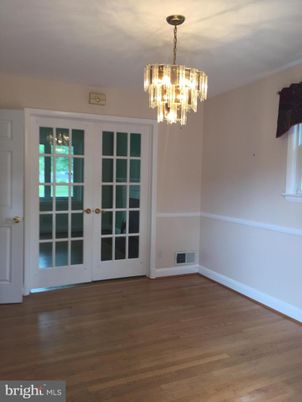 Chandelier, Empty room, Interior, Wood Texture Flooring