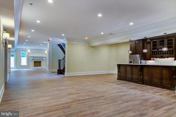 Fireplace, Interior, Kitchen, Pendant Lights, Recessed Lighting, Wood Texture Flooring