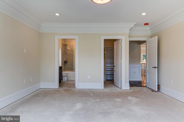 Bathroom, Empty room, Interior, Recessed Lighting