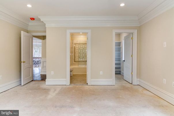 Bathroom, Empty room, Interior, Recessed Lighting