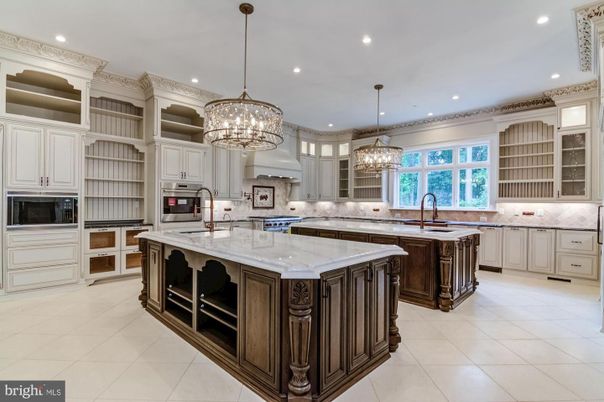 Chandelier, Interior, Kitchen, Pendant Lights, Recessed Lighting, Stainless Steel Appliances