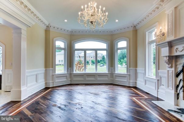 Chandelier, Fireplace, Interior, Recessed Lighting, Wood Texture Flooring