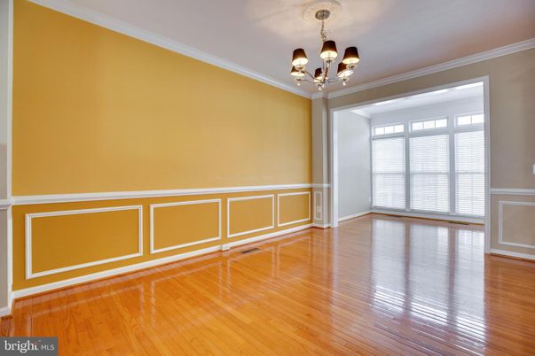 Chandelier, Empty room, Interior, Wood Texture Flooring