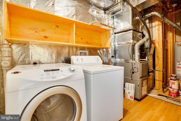 Interior, Washer, Wood Texture Flooring