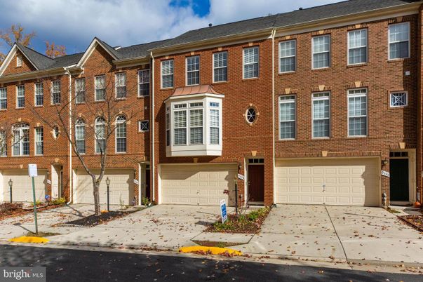 Attached, Exterior, Facade, Brick Facade, Rowhouse