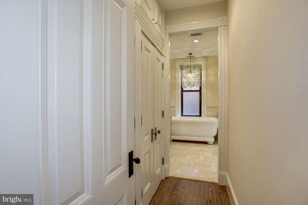 Bathroom, Interior, Recessed Lighting, Wood Texture Flooring