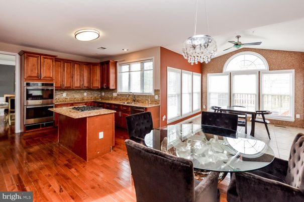 Dining room, Interior, Kitchen, Pendant Lights, Recessed Lighting, Wood Texture Flooring