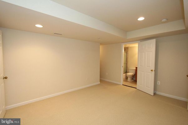 Bathroom, Empty room, Interior, Recessed Lighting