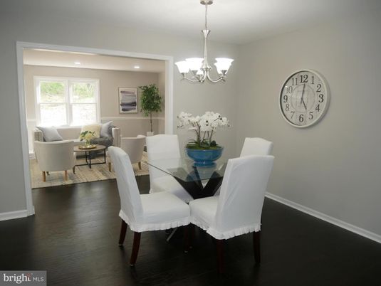 Chandelier, Dining room, Interior, Living room, Recessed Lighting, Wood Texture Flooring