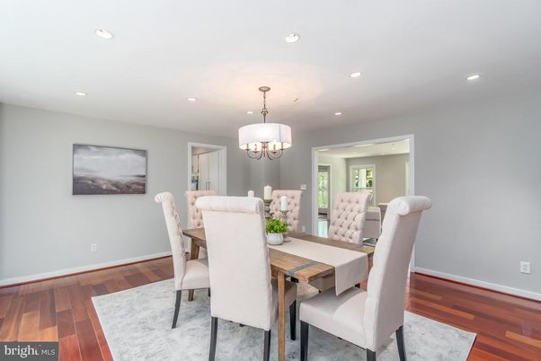 Chandelier, Dining room, Interior, Recessed Lighting, Wood Texture Flooring