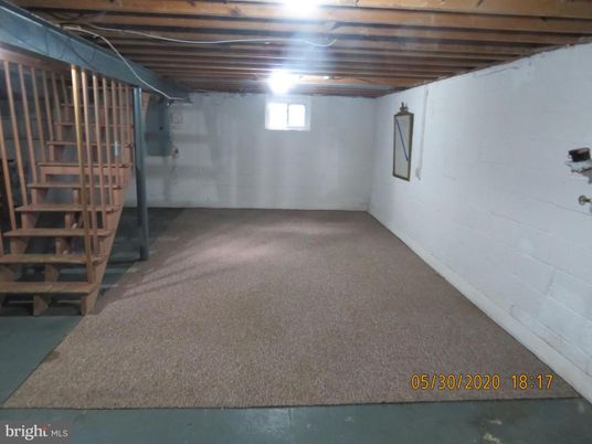 Empty room, Interior, Wooden Beams