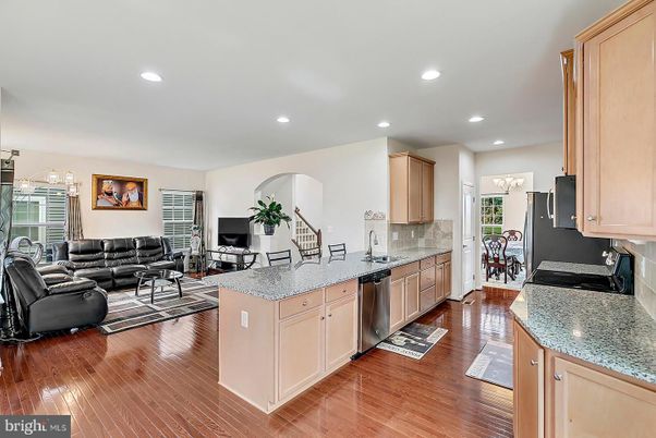 Interior, Kitchen, Living room, Recessed Lighting, Wood Texture Flooring