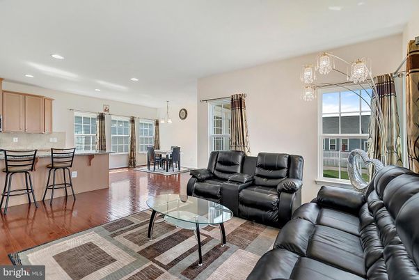Dining room, Interior, Living room, Pendant Lights, Recessed Lighting, Wood Texture Flooring