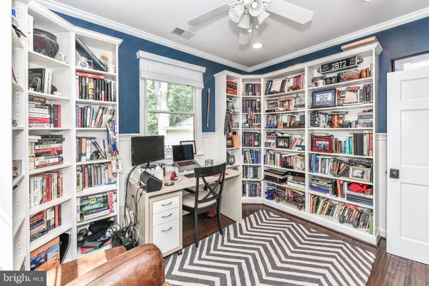 Home Office, Interior, Recessed Lighting, Wood Texture Flooring