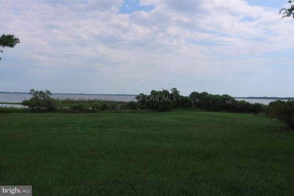 Exterior, Water