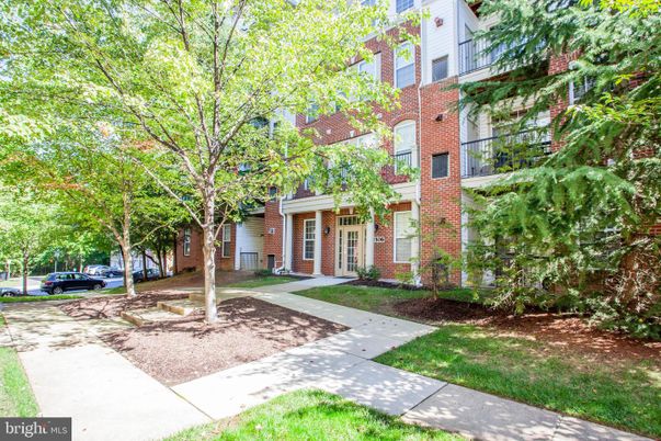 Exterior, Facade, Brick Facade, Rowhouse