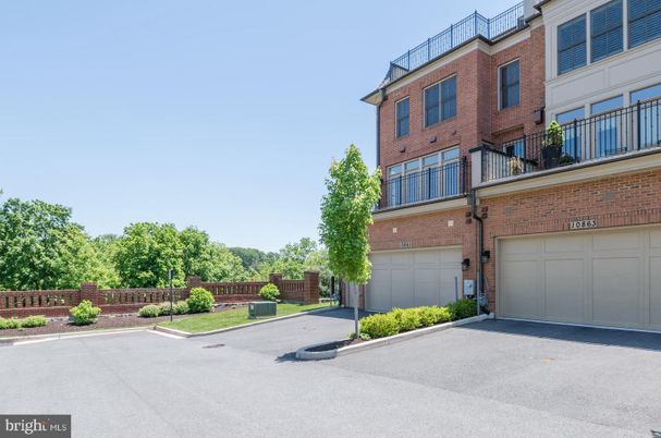 Attached, Exterior, Facade, Brick Facade, Rowhouse